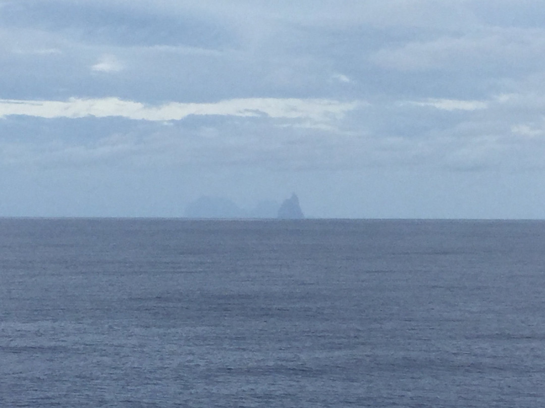 豪勋爵群岛旅游景点-Ball's Pyramid