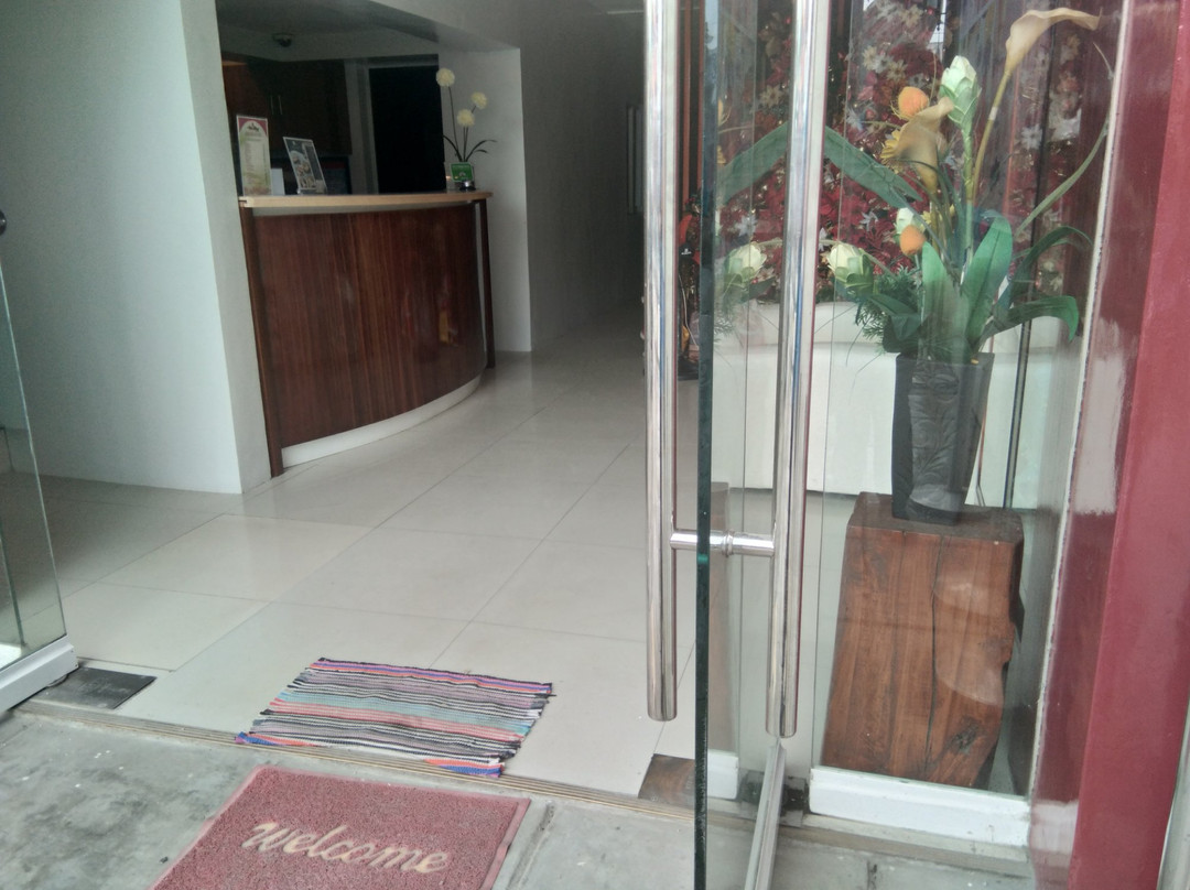 Calaguas Gateway Hotel主图