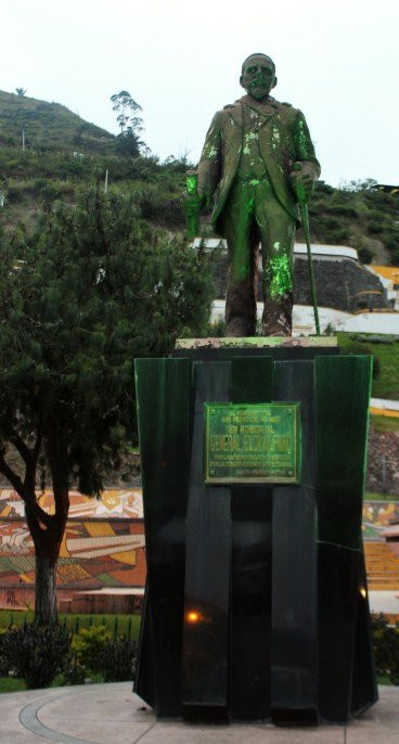 Monumento a Eloy Alfaro景点图片