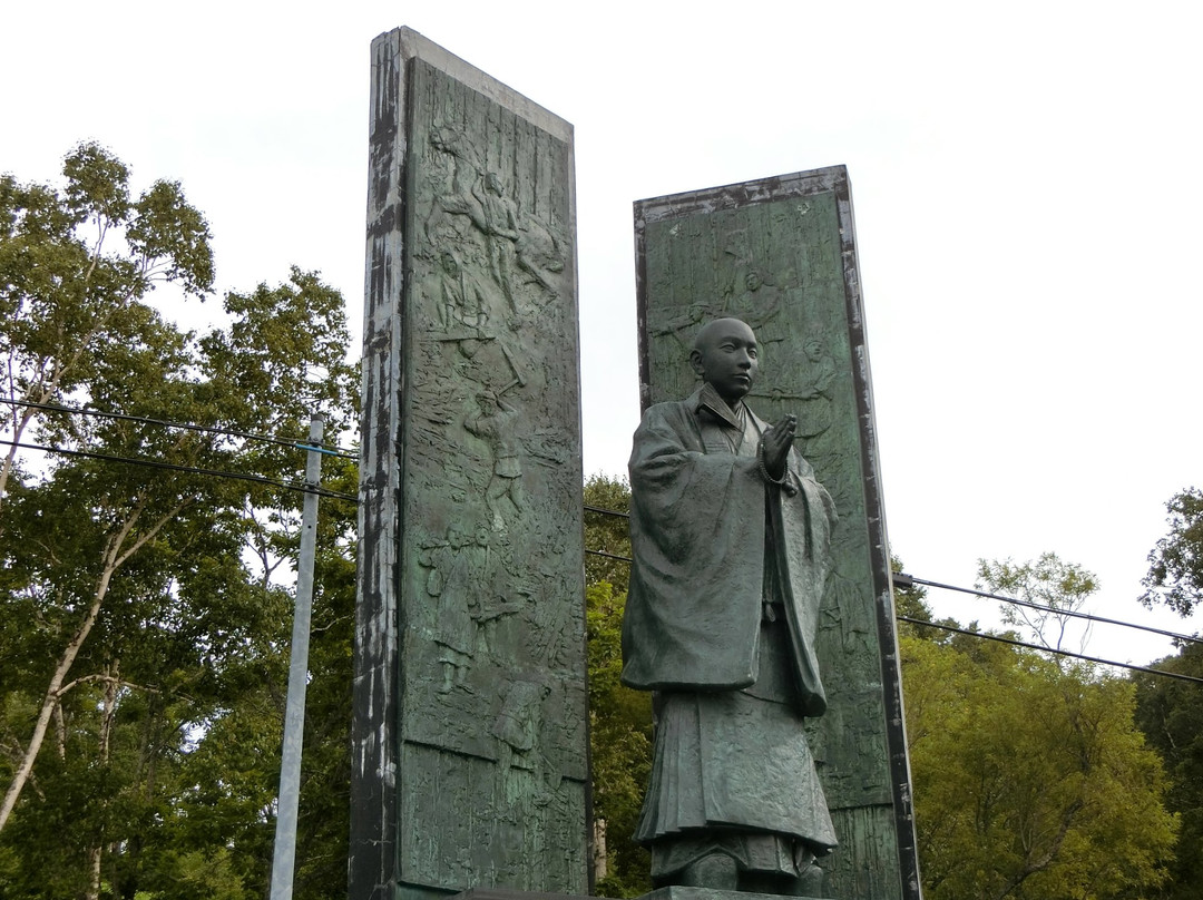 Gennyoshonin Statue-喜茂别町必去景点