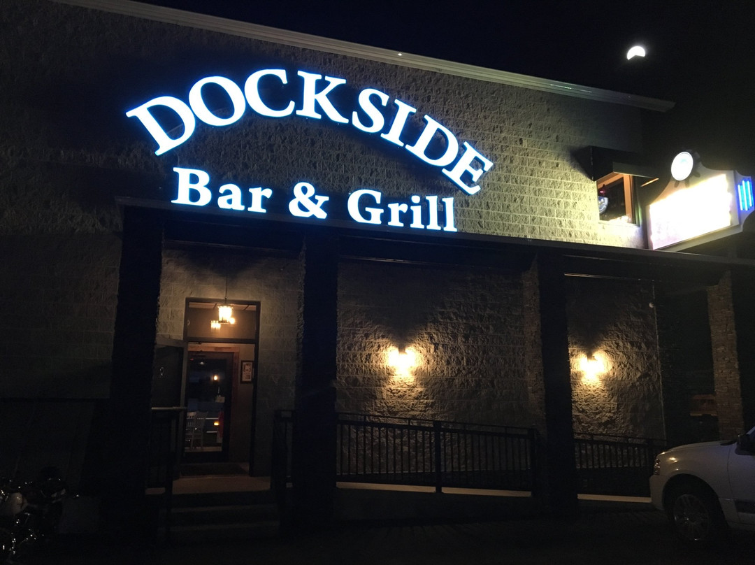 North Tonawanda餐馆和美食-The Dockside Bar & Grill