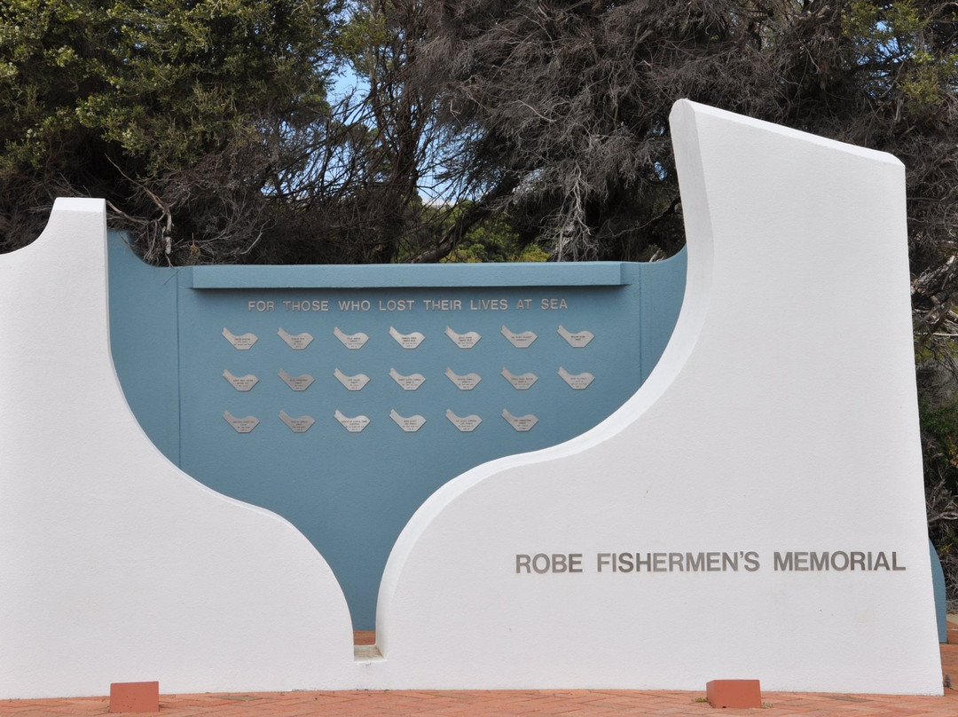 Robe Fishermen's Memorial-罗布必去景点