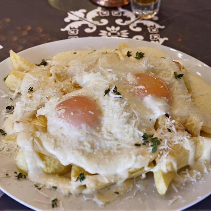 Parasiá Istoríes Géfseon