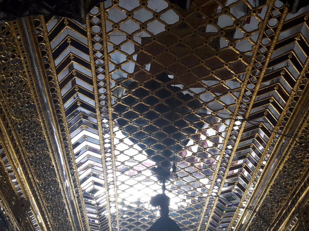Jain Glass Temple-坎普尔必去景点