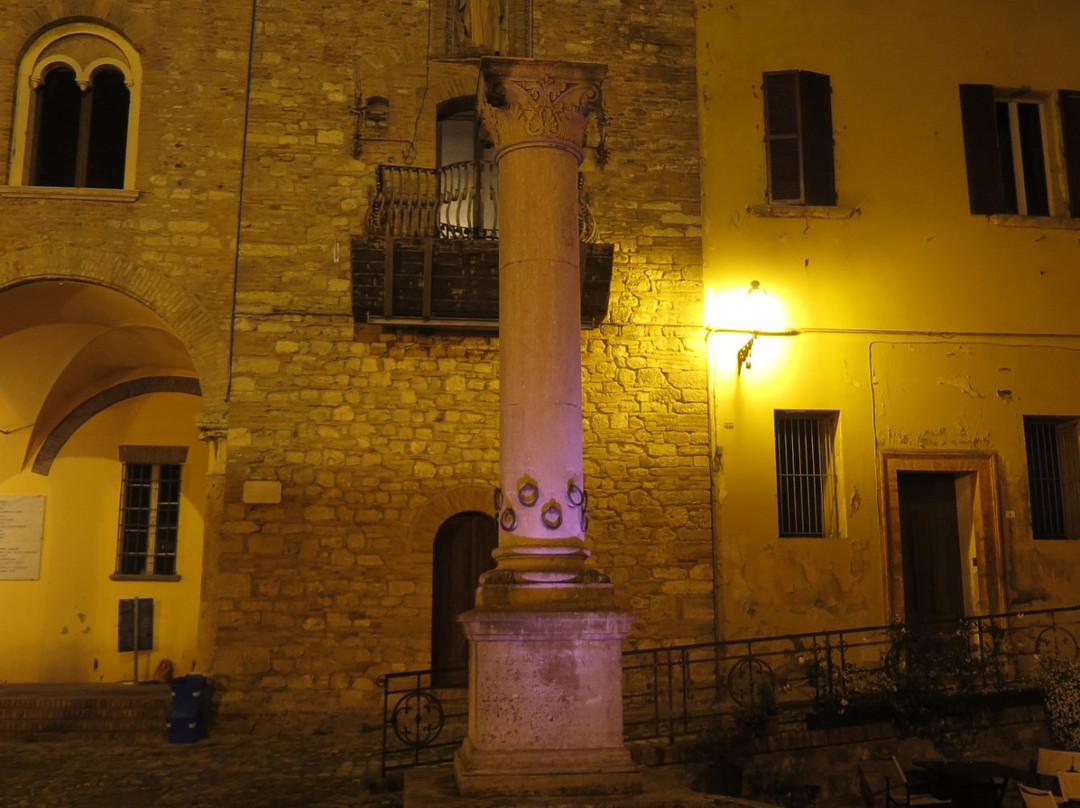 Colonna delle Anella景点图片