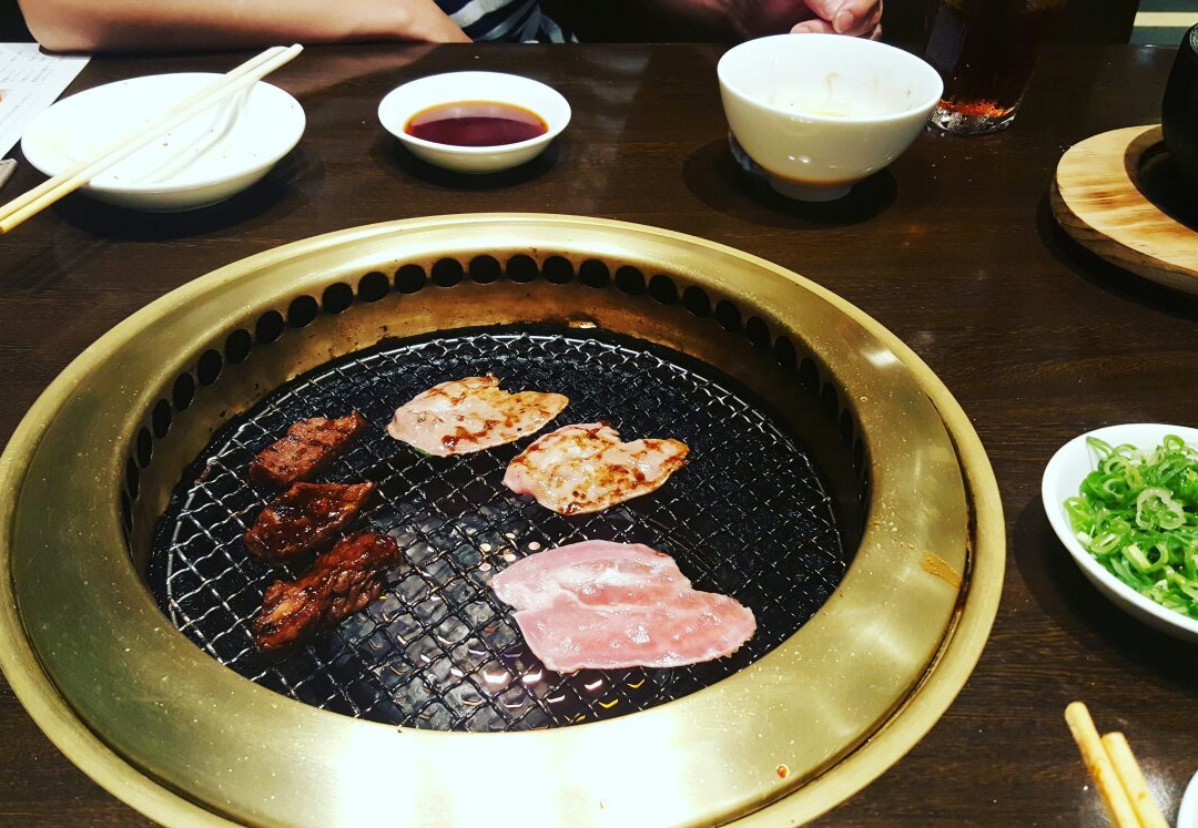 焼肉ダイニング ワンカルビ 尼崎七松店