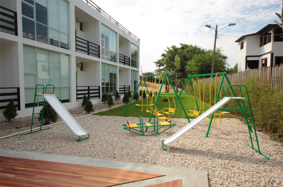 Ocean Blue Hotel主图