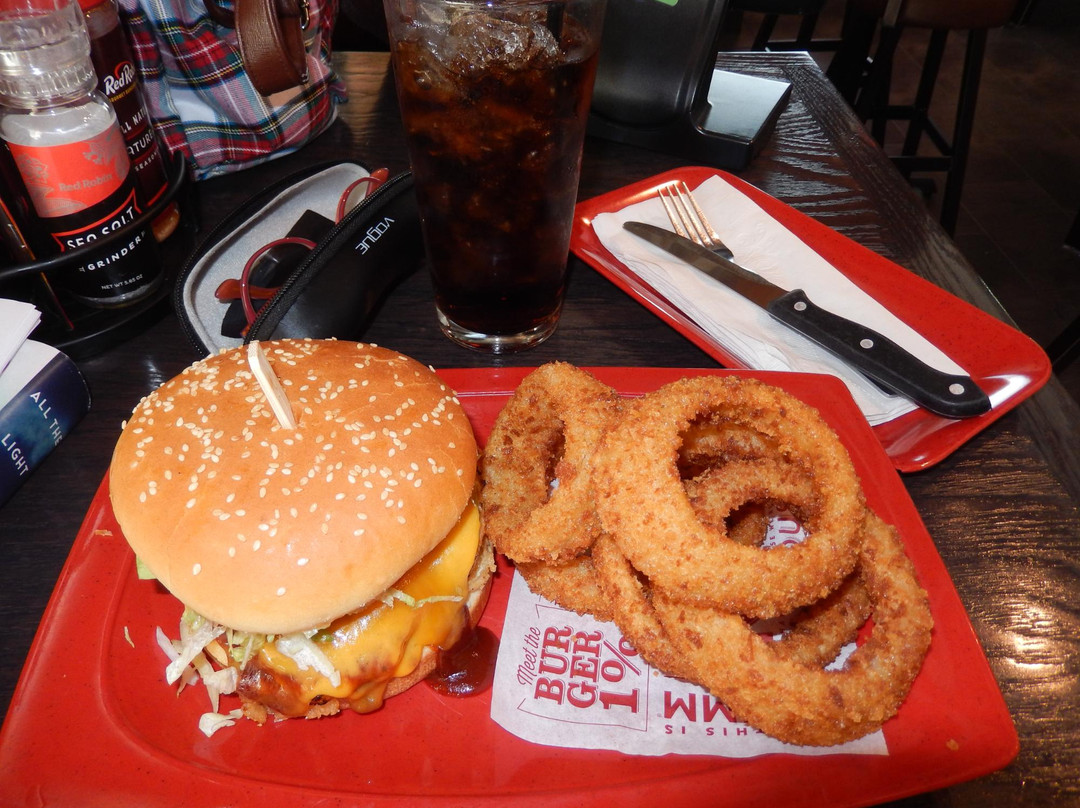 伍德本餐馆和美食-Red Robin Gourmet Burgers And Brews