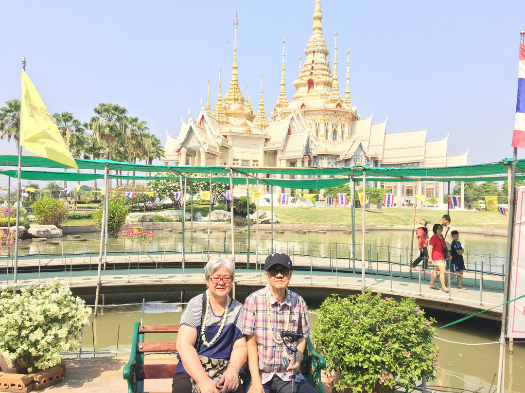 Lan Boon Mahawihan Somdet Phra Buddhacharn景点图片