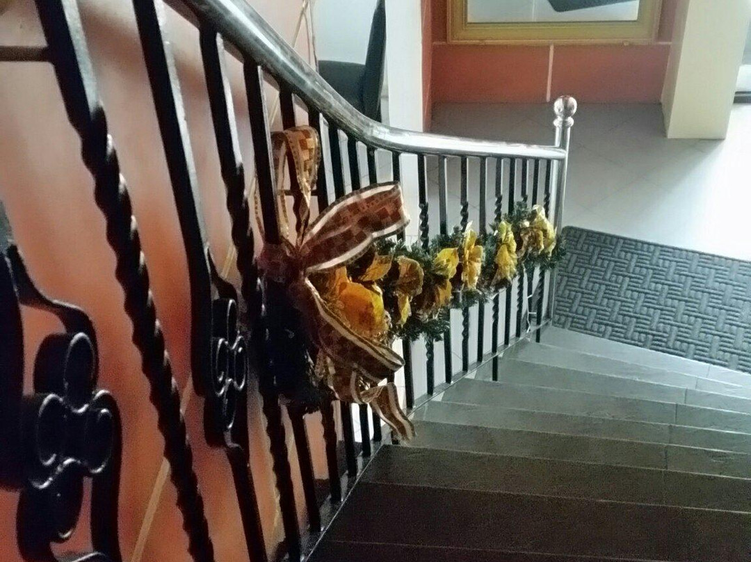 Spring Plaza Hotel主图