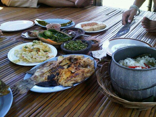 Saung Jembar Tasikmalaya