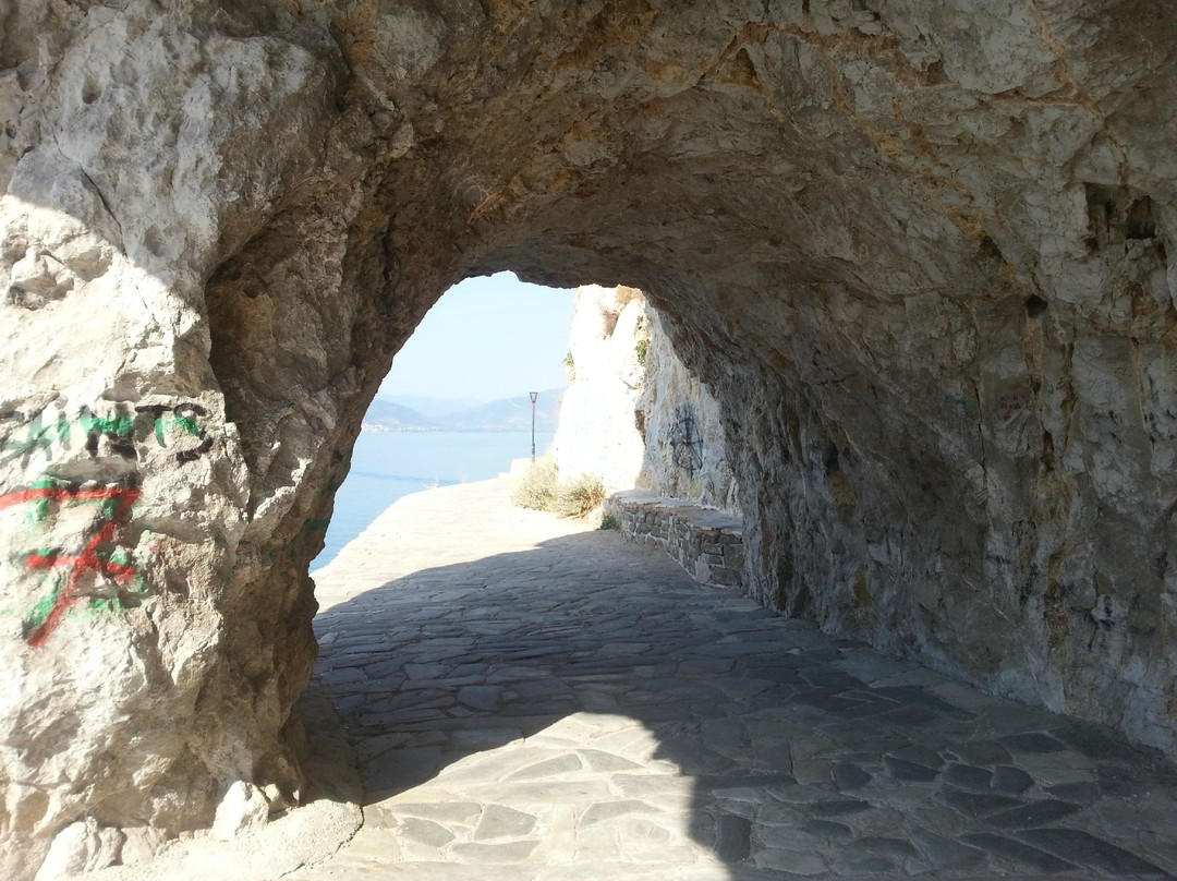 Arvanitia beach-纳夫普利翁必去景点