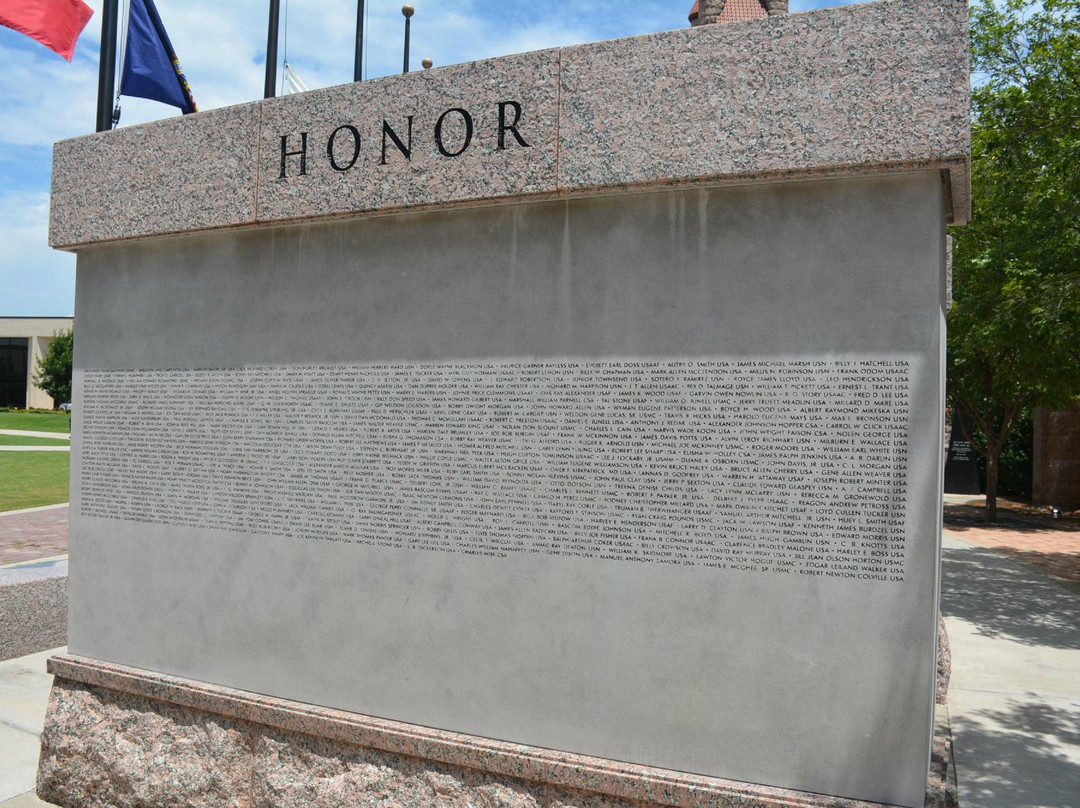 Hopkins County Veterans Memorial-Sulphur Springs必去景点
