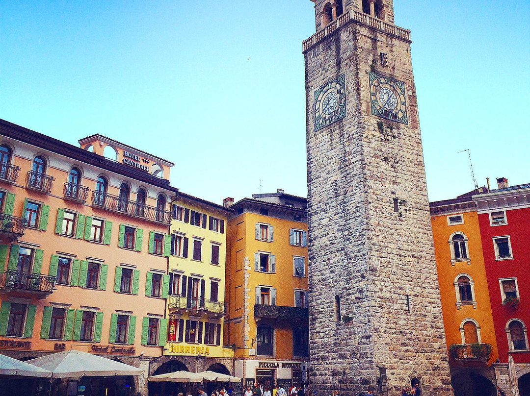 Piazza 3 Novembre景点图片
