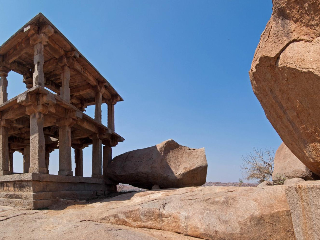 Hemakuta Hill Temple Complex景点图片