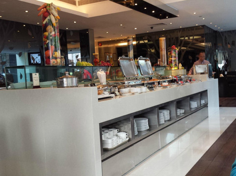 香港仕德福山景酒店主图