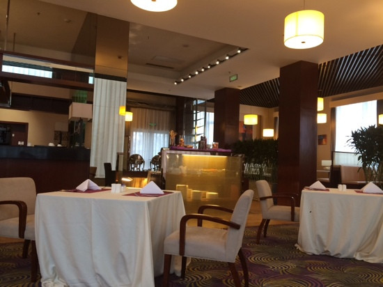 华腾美居酒店主图