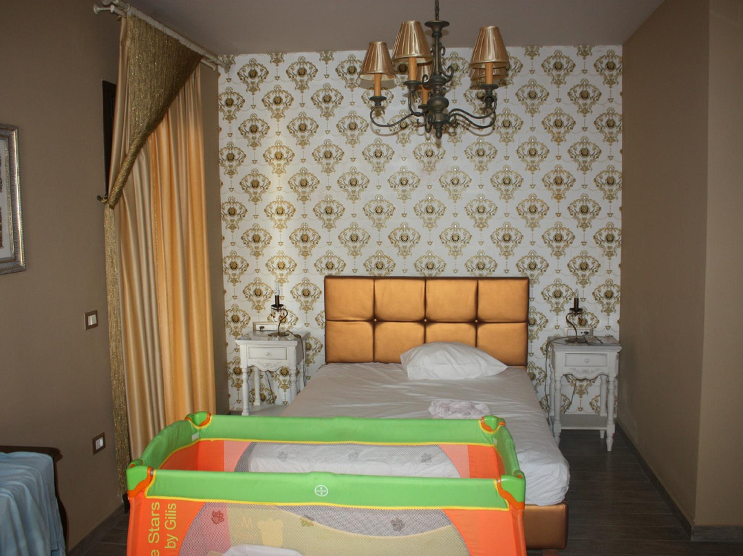 Roulas Studios