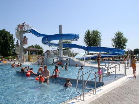 Neukirchen an der Enknach旅游景点-Erlebnisfreibad Braunau