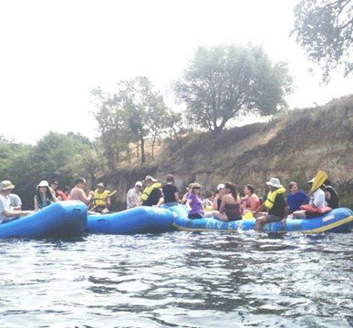 River Rat Raft & Bike-Fair Oaks必去景点