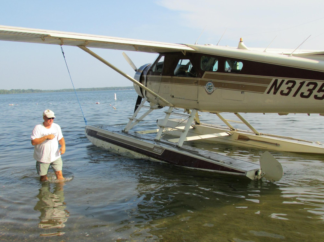 Lake Country Air & Beaver Air Tours-德卢斯必去景点