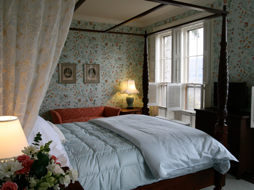 The Sachem Farmhouse Bed & Breakfast主图