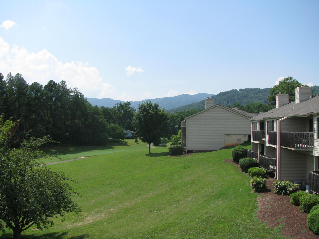 Fairways of the Mountains主图