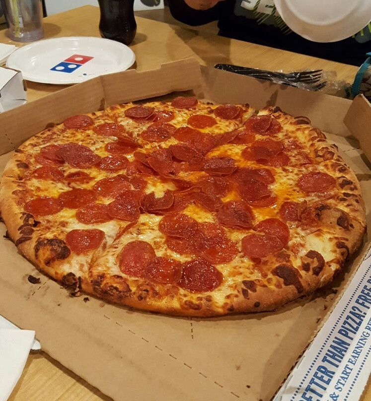 Wellington餐馆和美食-Domino's Pizza