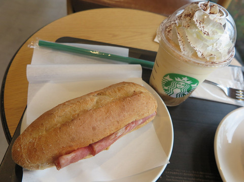 スターバックスコーヒー 本巣北方店