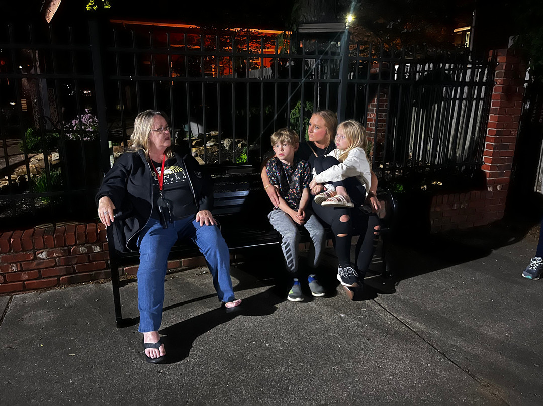 Haunted New Harmony Ghost Walks-New Harmony必去景点