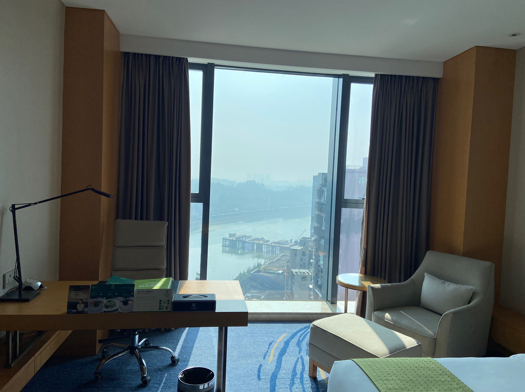 内江滨江假日酒店主图