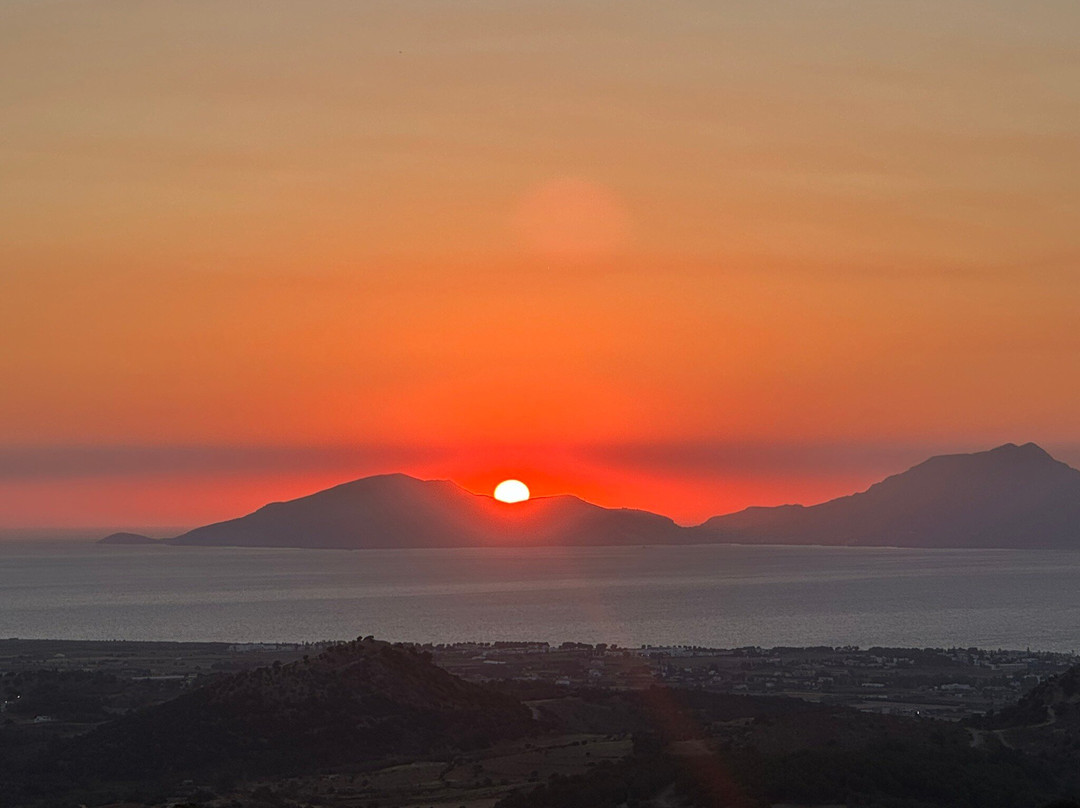 Zia Sunset Balcony View Point-Zia必去景点