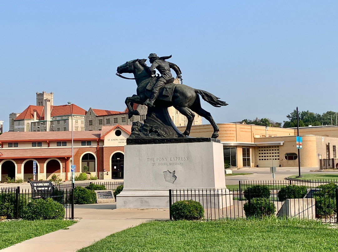 Pony Express Monument-圣约瑟夫必去景点