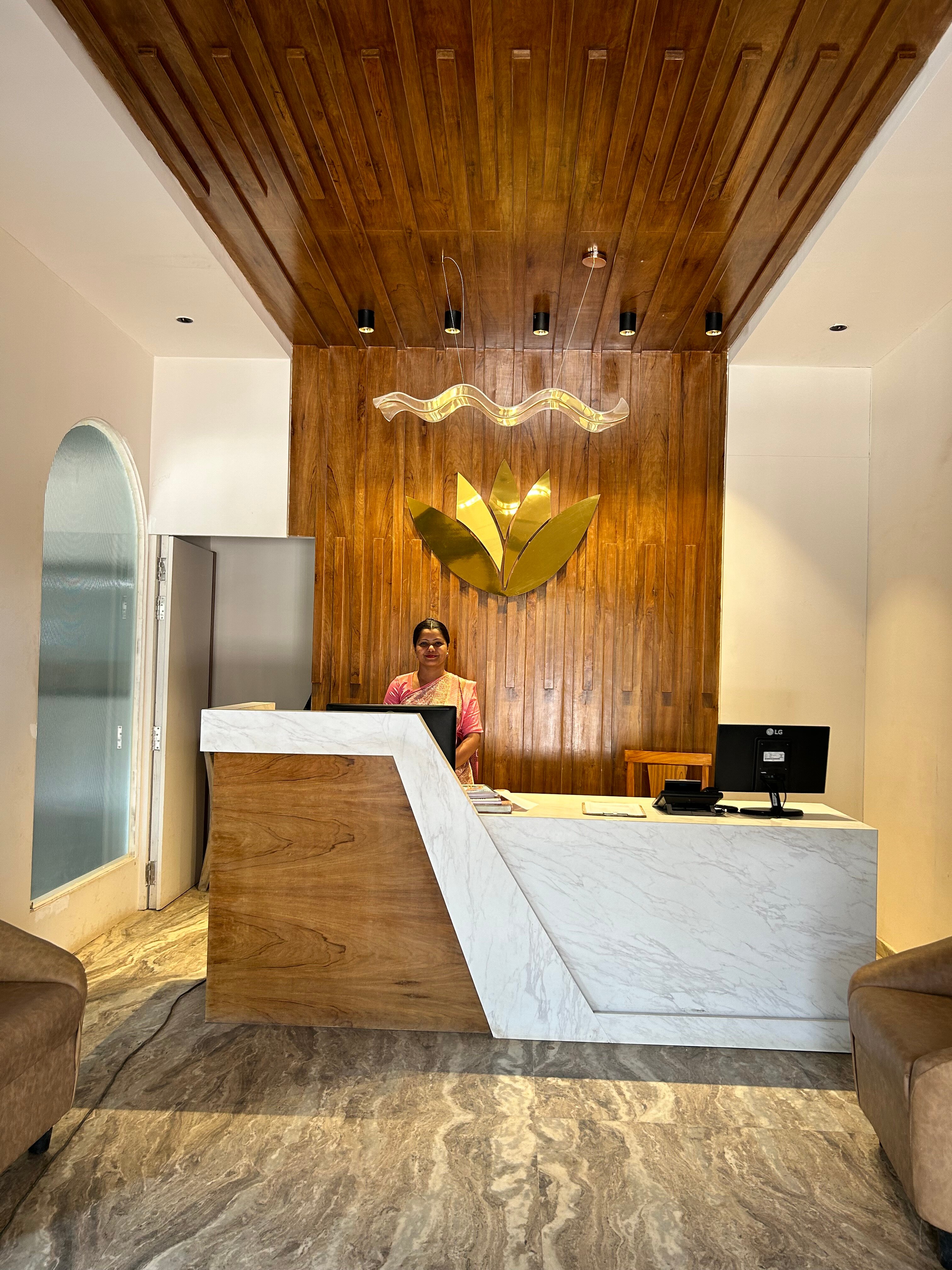 Alba Premier, Kolhapur-官方