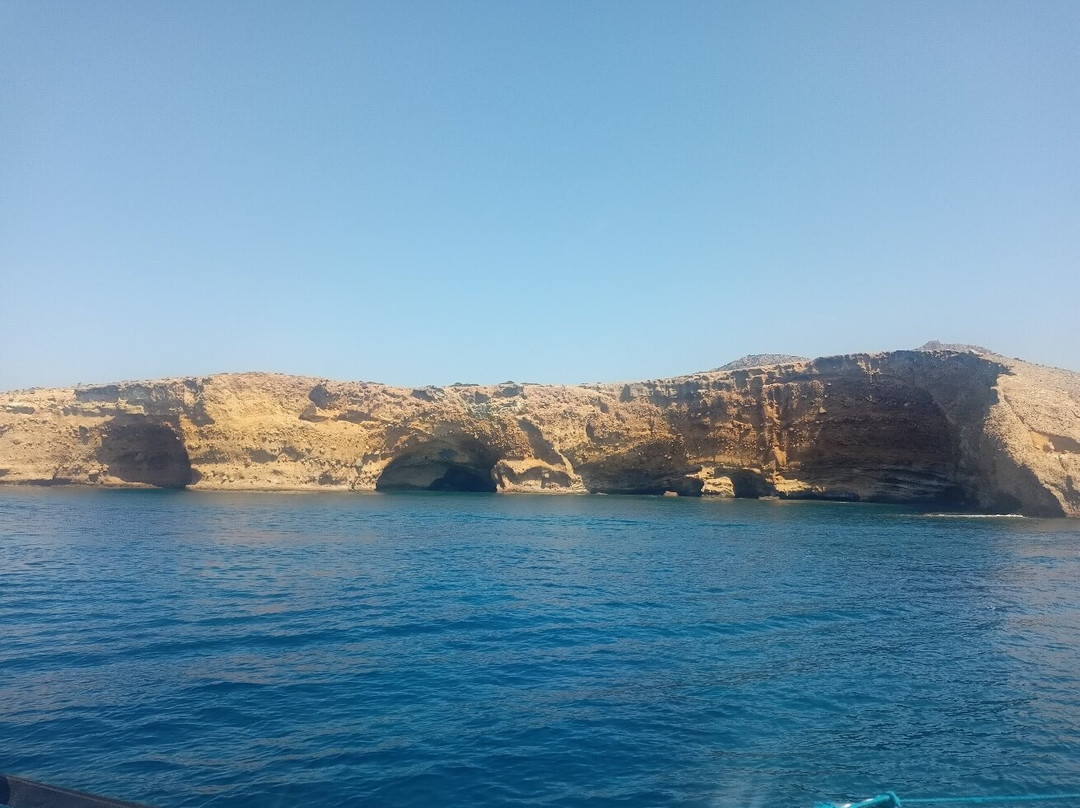 Travel me to Milos Tours-米洛斯岛必去景点