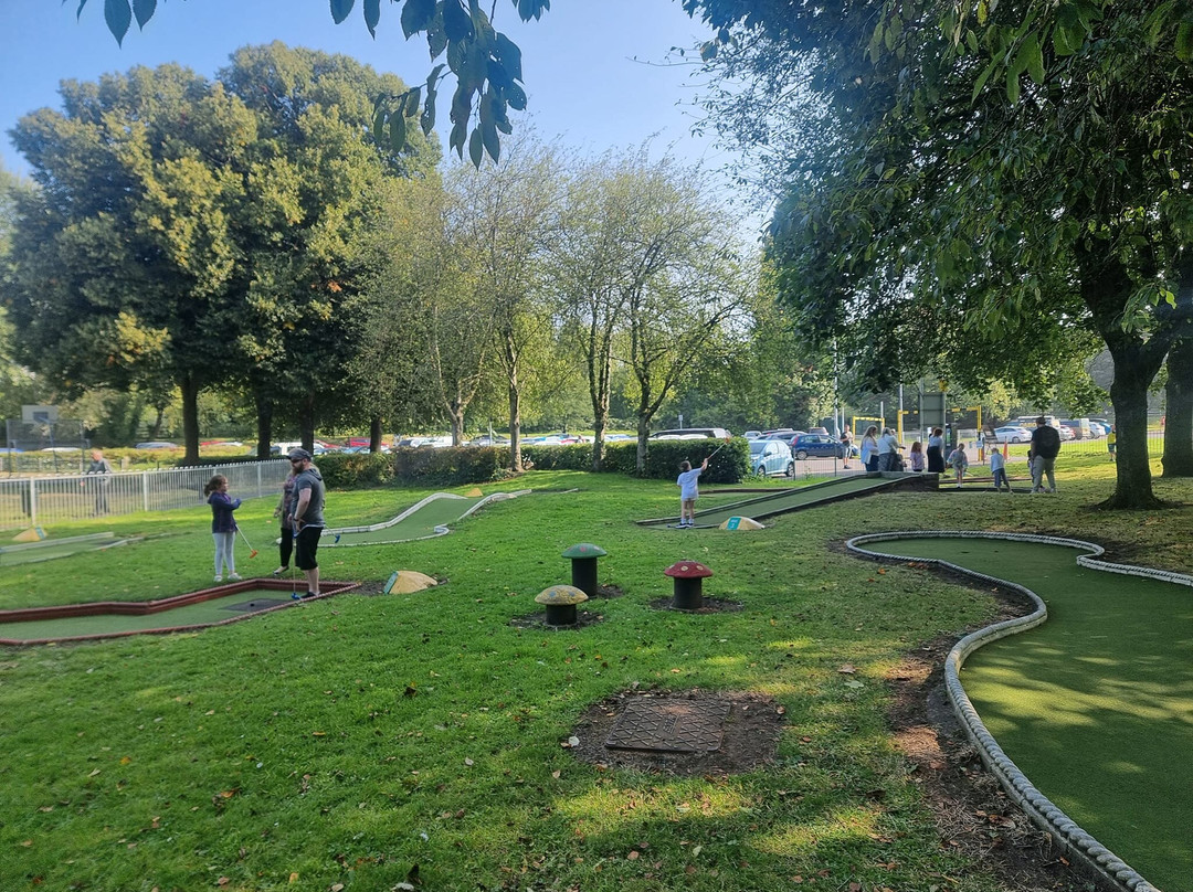 Tredegar Park Mini Golf景点图片