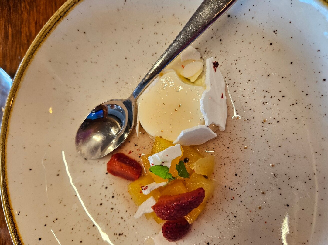 Green Fields Bar + Restaurant