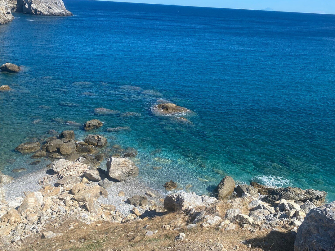 Kastro Beach景点图片