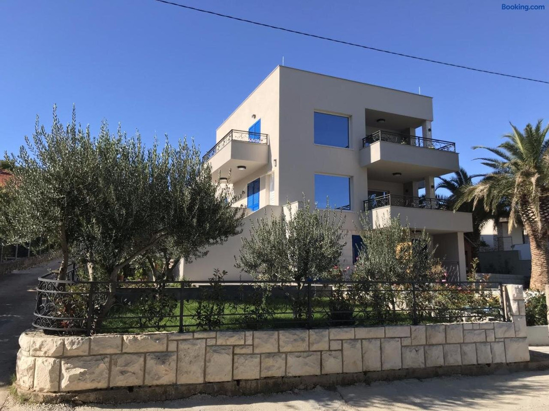 Apartments Villa La Bomboniera