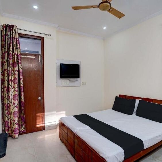 Ex-Tee Crystal Hotel主图