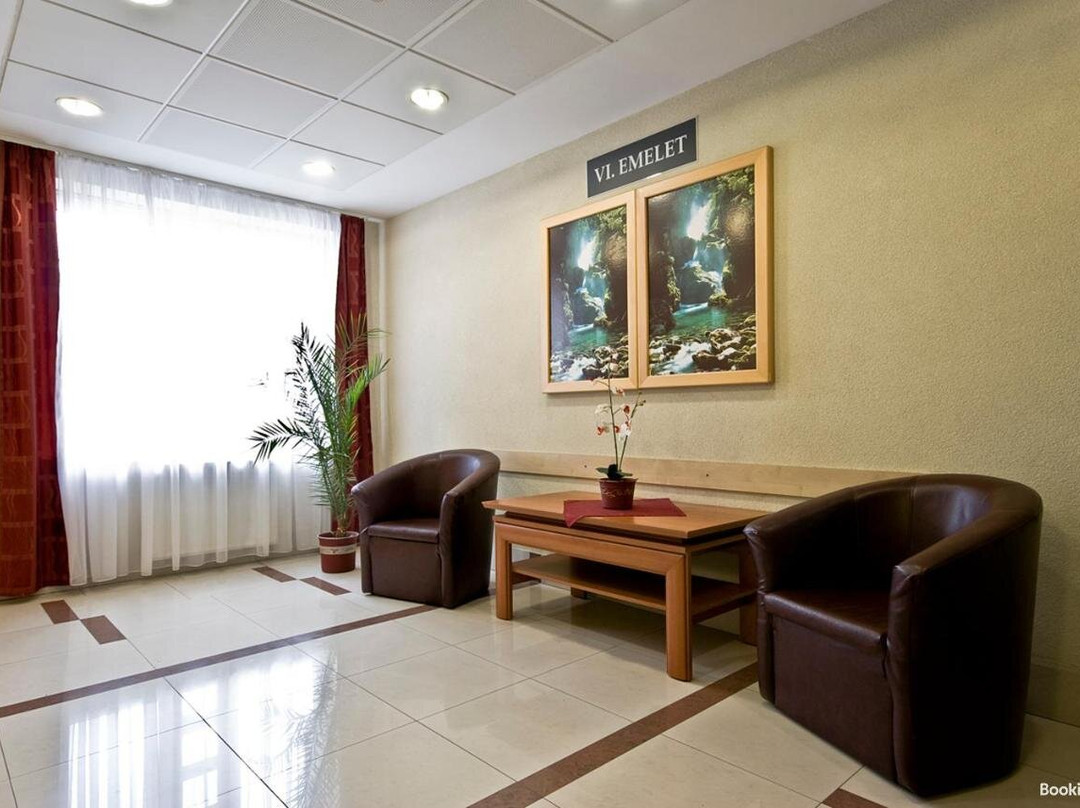 Hotel Kerpely Dunaujvaros主图