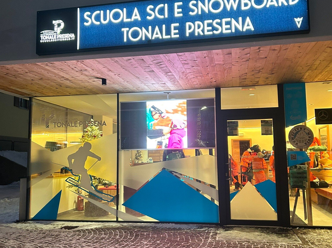 Scuola Italiana di Sci e snowboard Tonale Presena景点图片