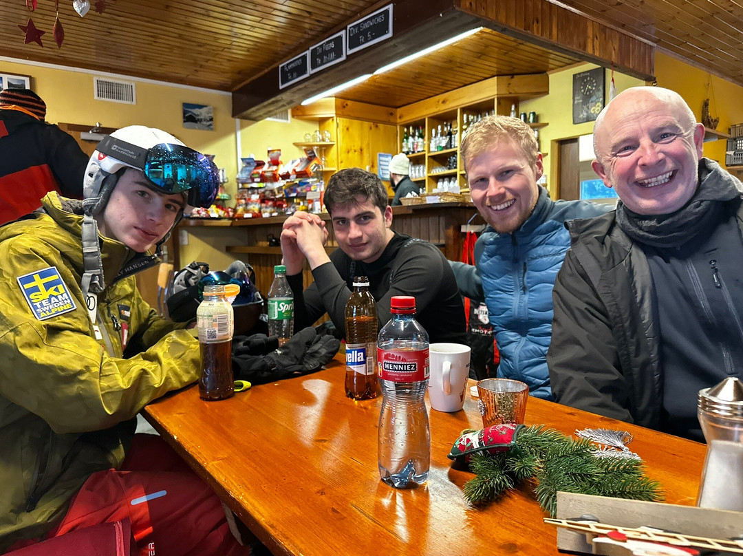 Eskimos Ski School-萨斯费必去景点