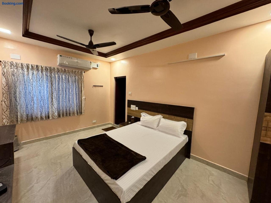 Sakthi Murugan Residency Bhavani主图