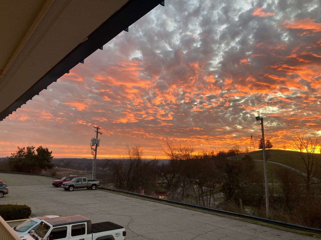 Days Inn by Wyndham St Clairsville主图