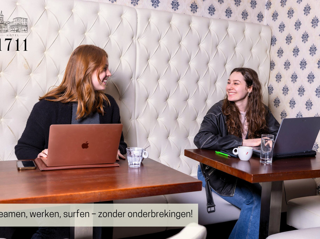 林波奇亚酒店主图