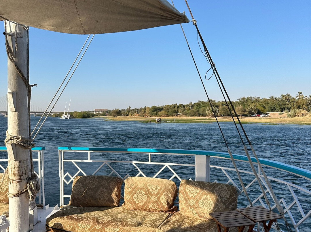 Royal Cleopatra Dahabiya Nile cruise-Esna必去景点