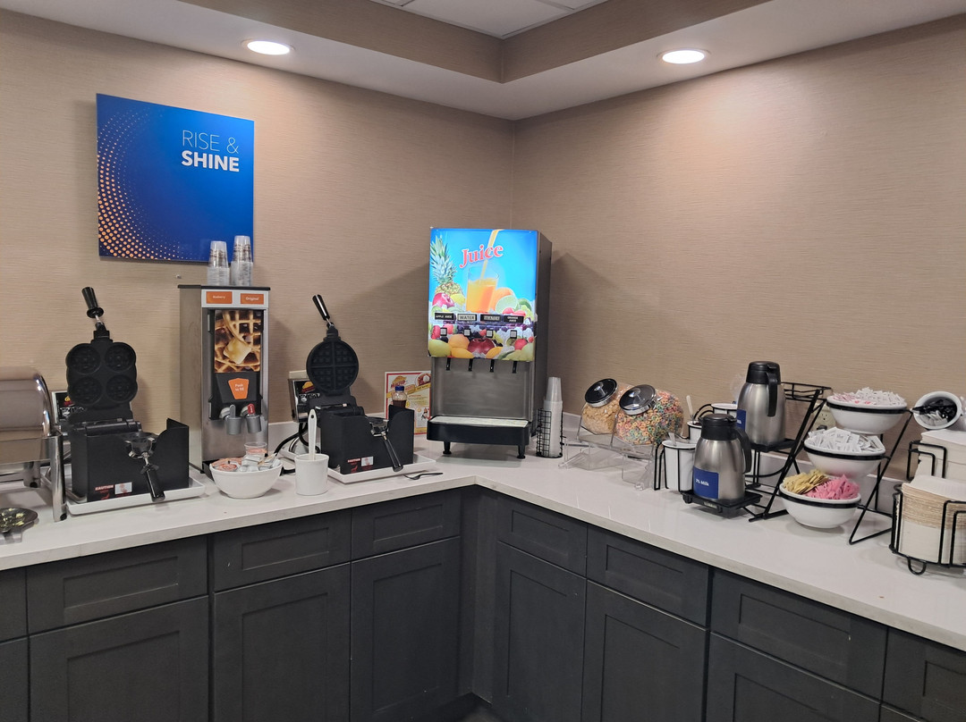 杜勒斯赫登凯富酒店主图