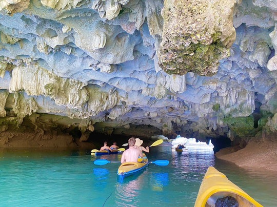 Authentic Viet Nam Explore-Cat Ba Town必去景点