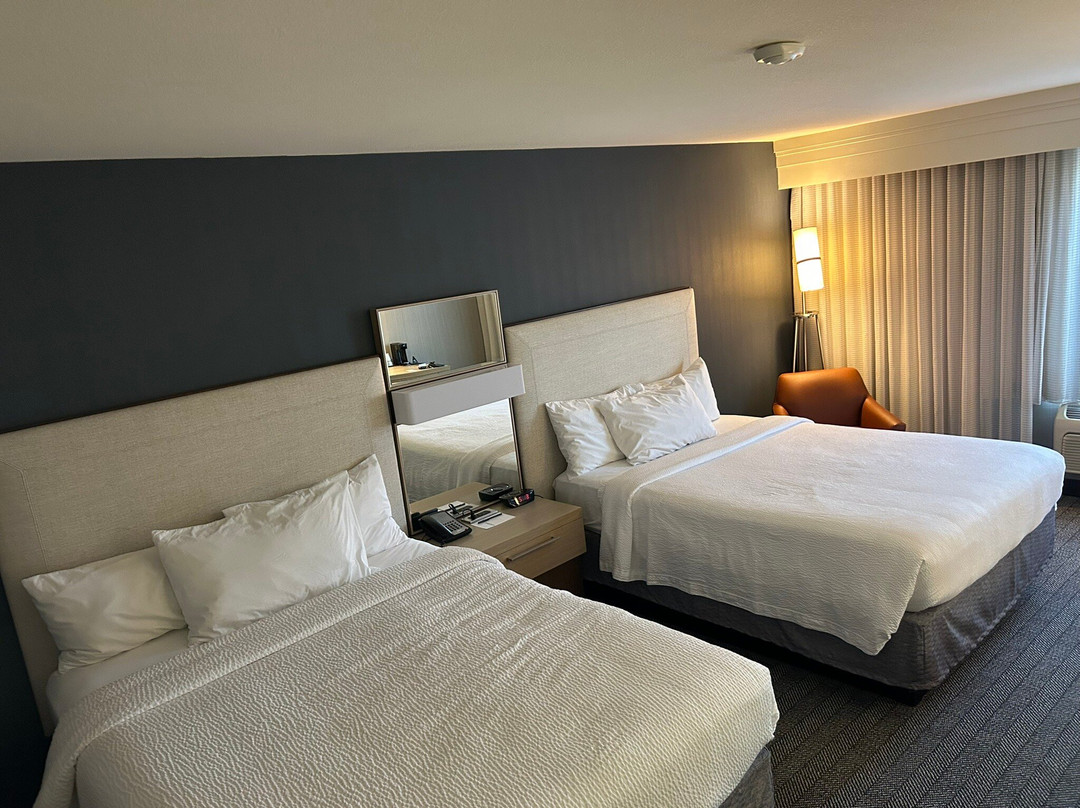 瓦卡维尔万怡酒店主图